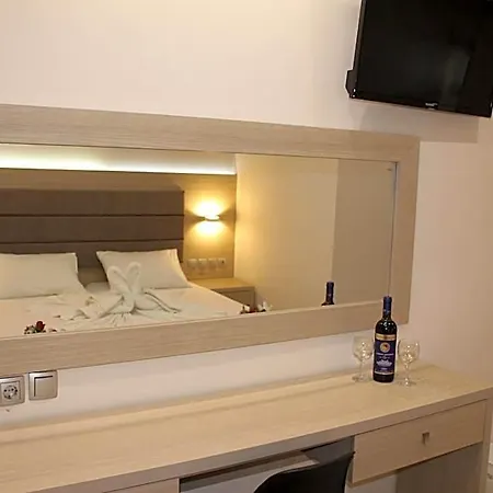La Caretta 4*