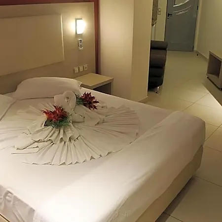 호텔 La Caretta 4*